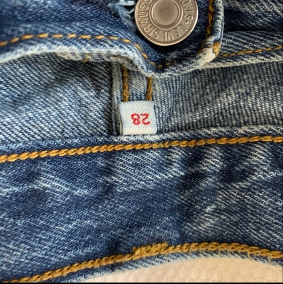 LEVIS high waist, medium wash- White oak denim size 28 - Picture 6 of 6